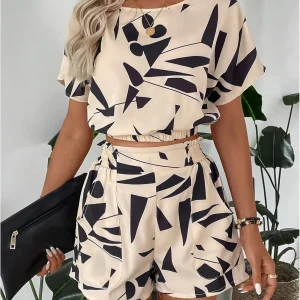 Ellie - Elegantes T-Shirt und Shorts mit geometrischem Liniendesign für Frauen