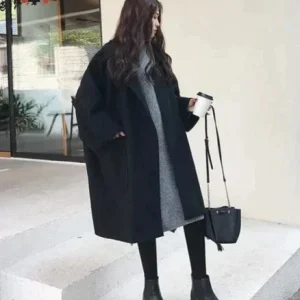 Gianna - Eleganter Trenchcoat aus Wolle in Übergröße